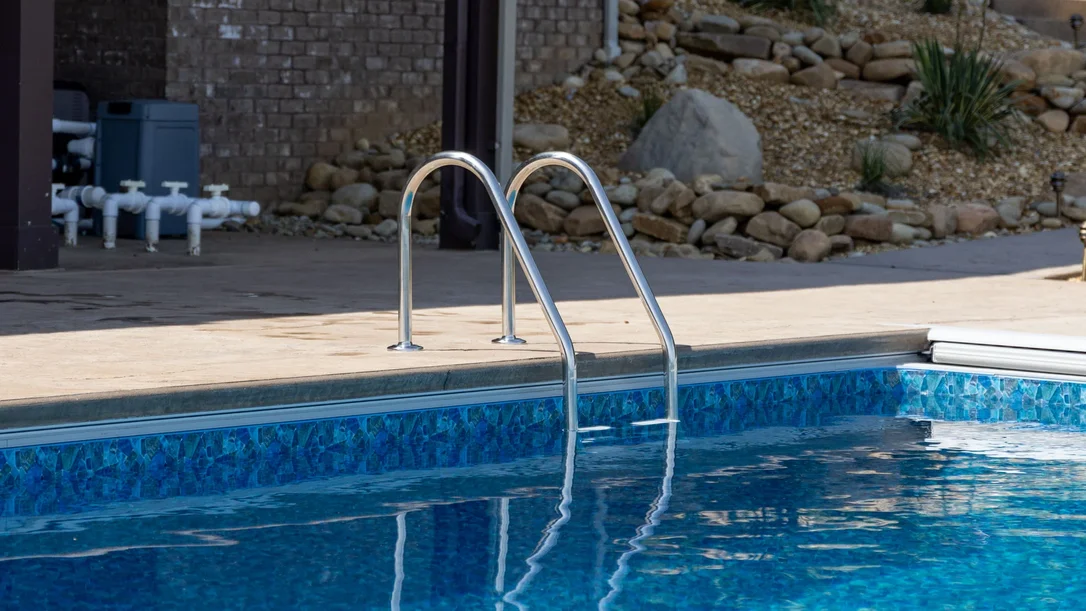 Aqua-Genie-Stainless-Steel-Ladder-Main