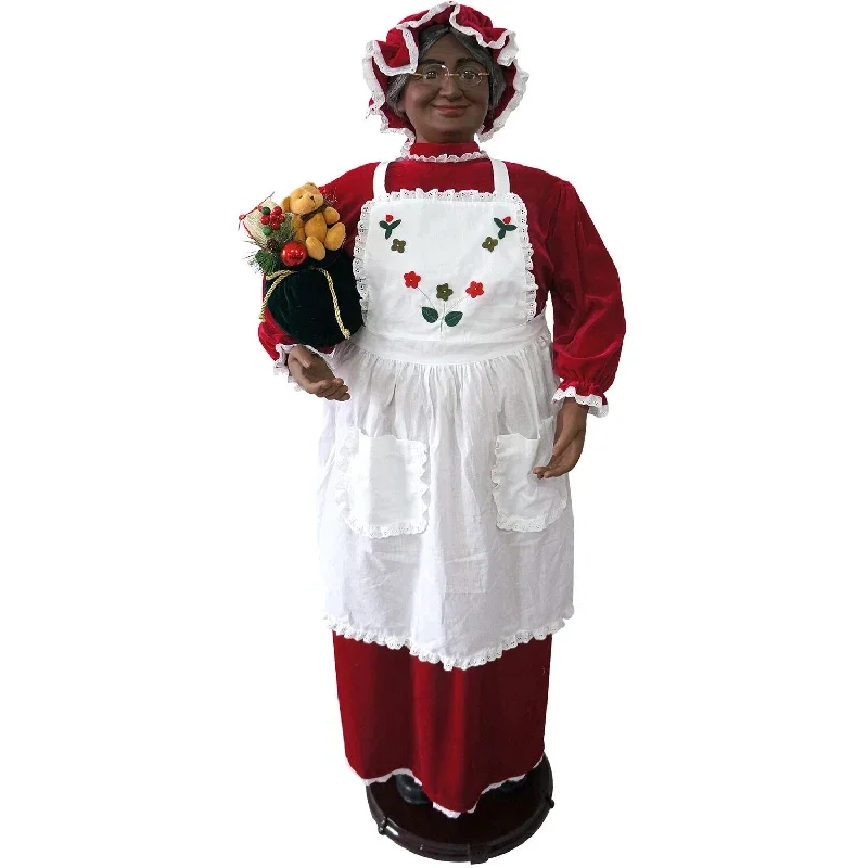 Fraser-Hill-Farm-58-African-American-Baking-Mrs-Claus-1