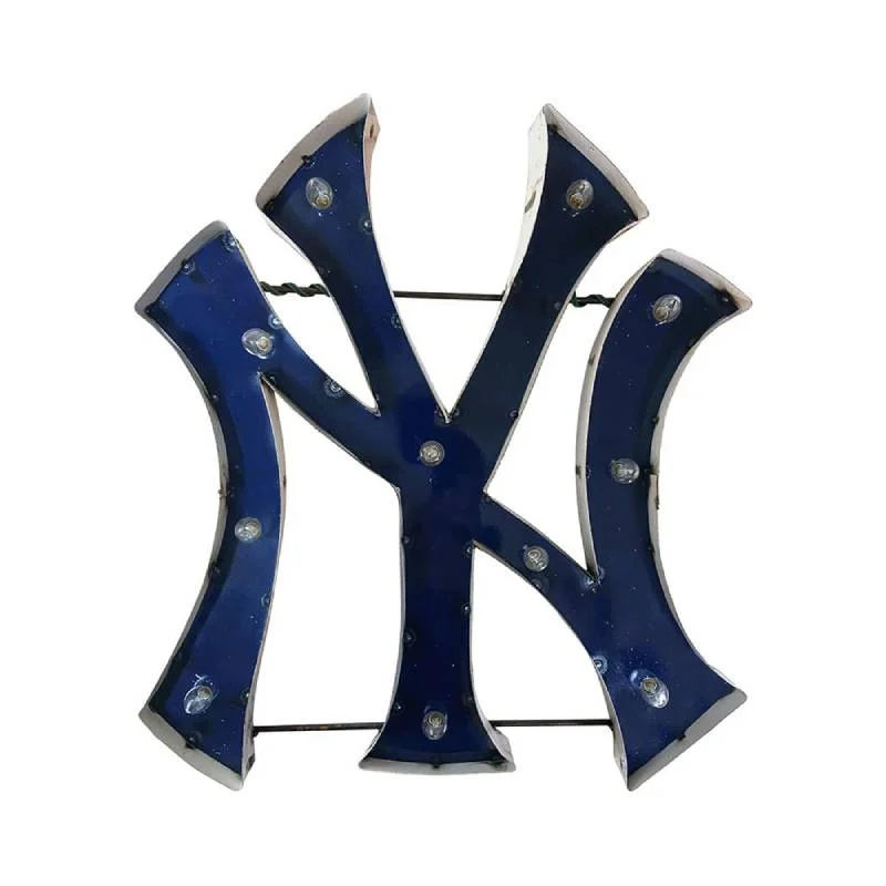 New-York-Yankees-Recycled-Logo-Sign