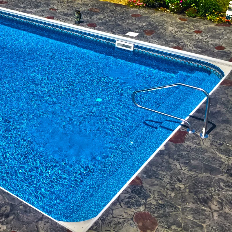 royalswimmingpools-1022281