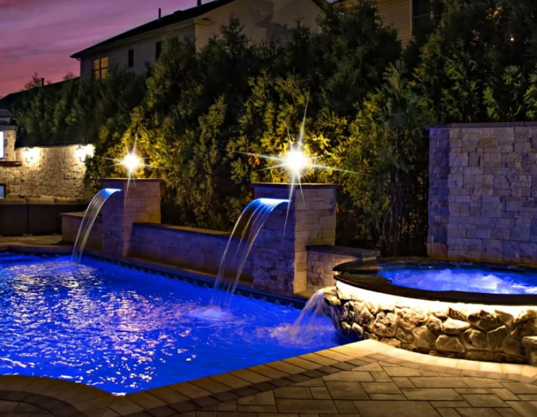 royalswimmingpools-1022988