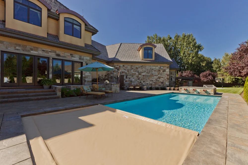 royalswimmingpools-1039808
