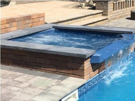 royalswimmingpools-1054689