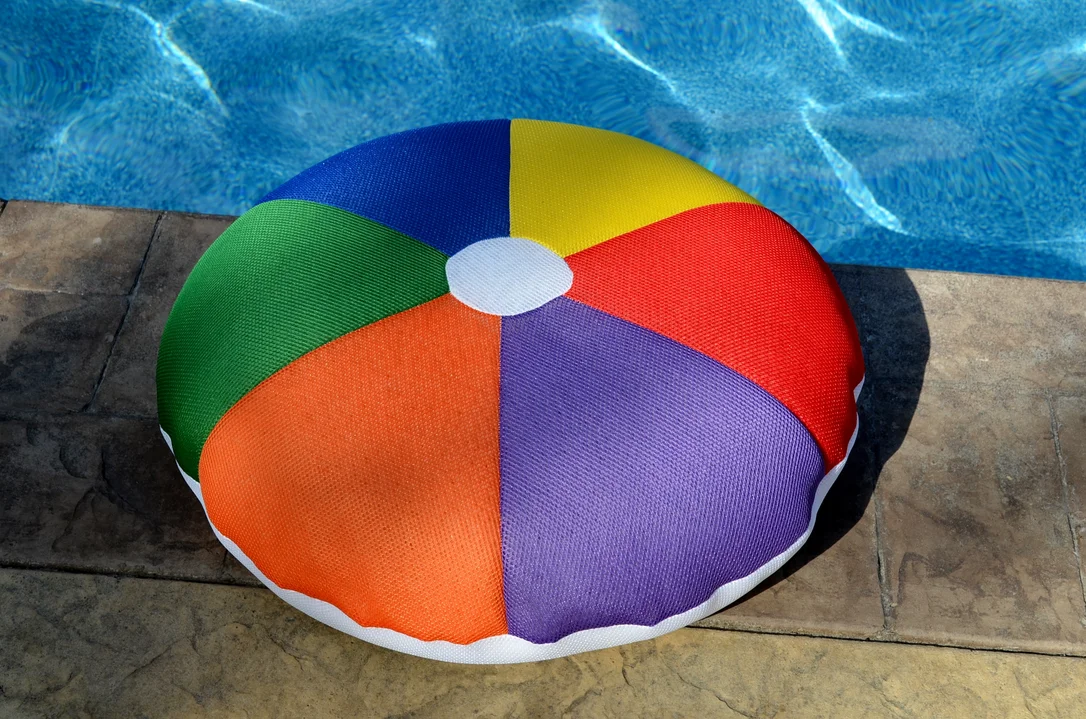 royalswimmingpools-1057001