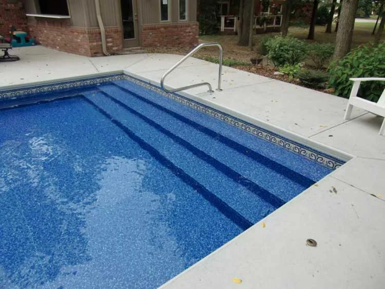 royalswimmingpools-1058895