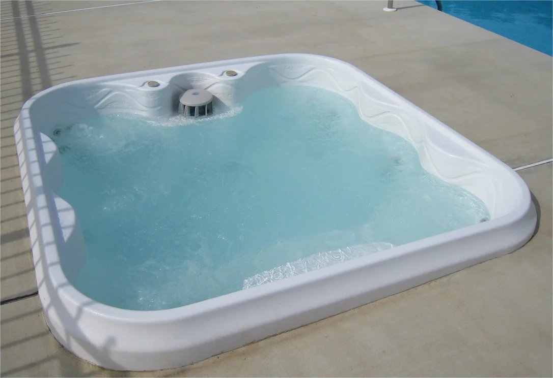royalswimmingpools-1059152