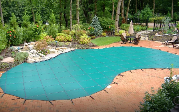 royalswimmingpools-1066792